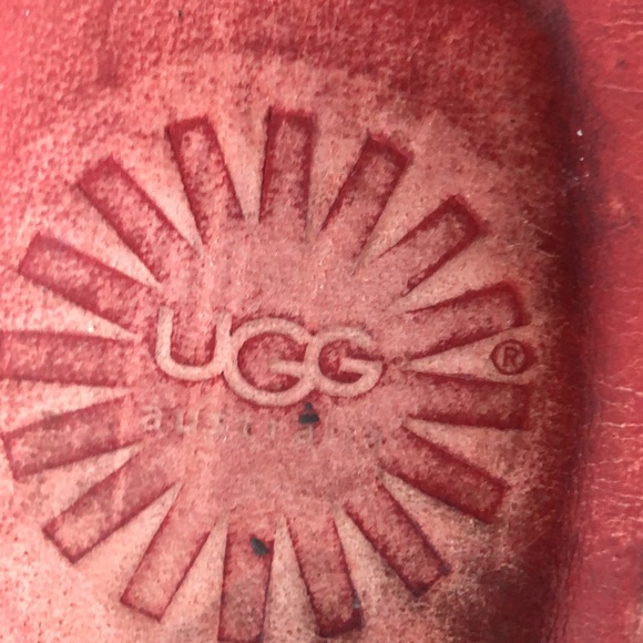 UGG flip flops - Picture 3 of 4